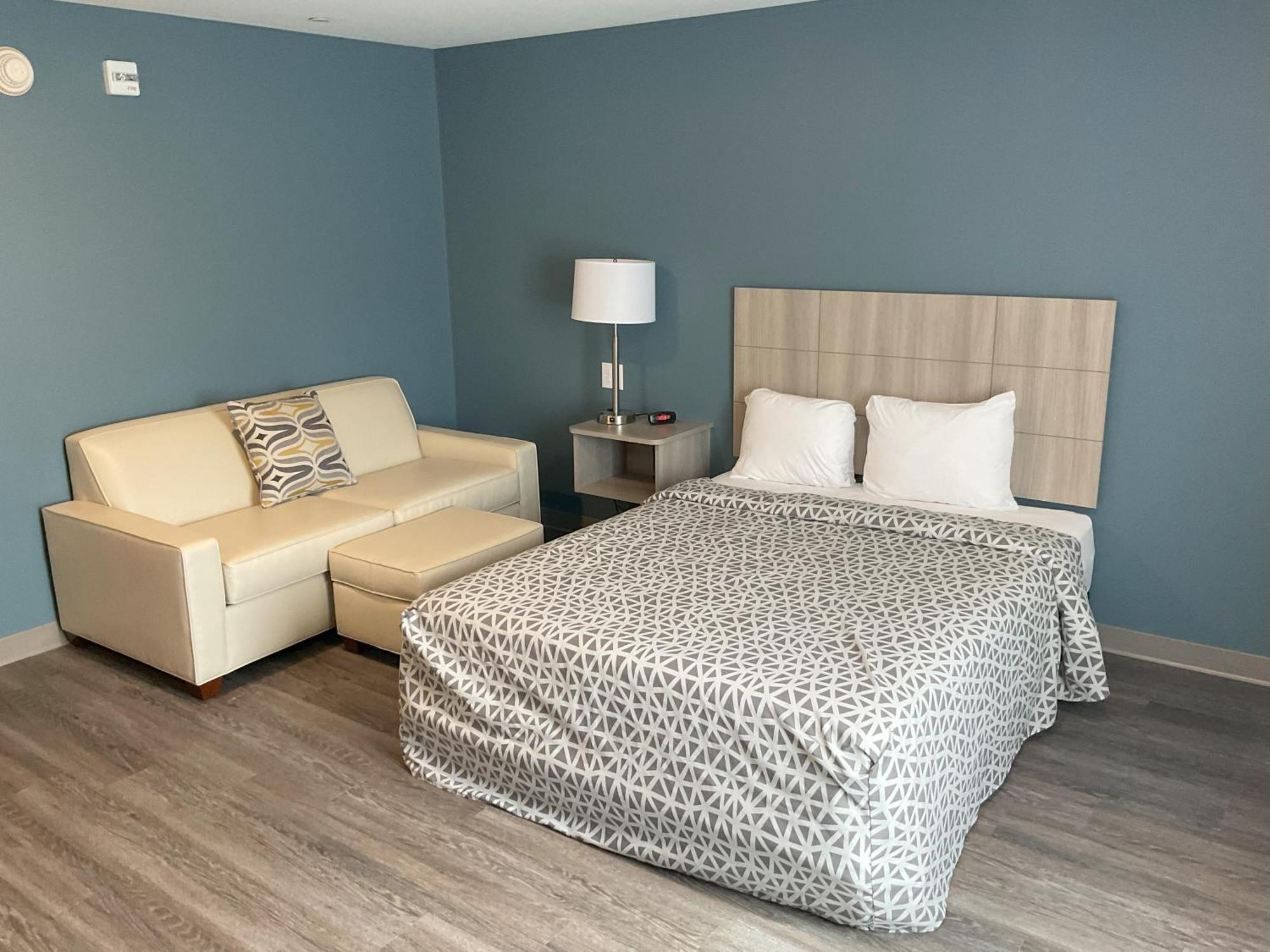 Woodspring Suites Charlotte Airport Exterior photo